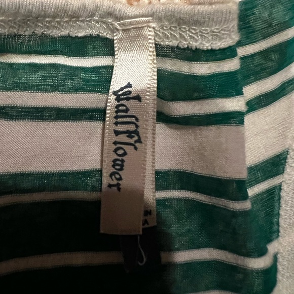 Cute tank - Picture 2 of 2